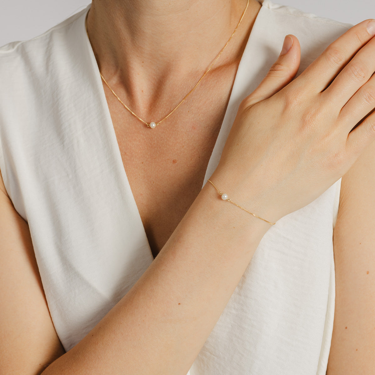 18ct Solid Gold Pearl Necklace