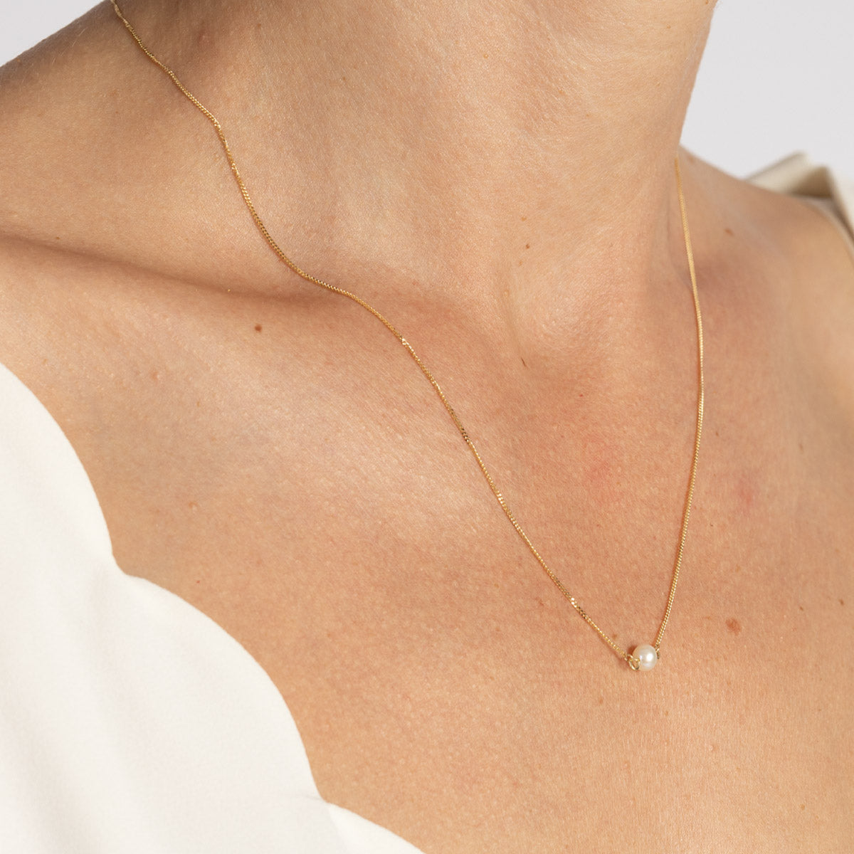 18ct Solid Gold Pearl Necklace