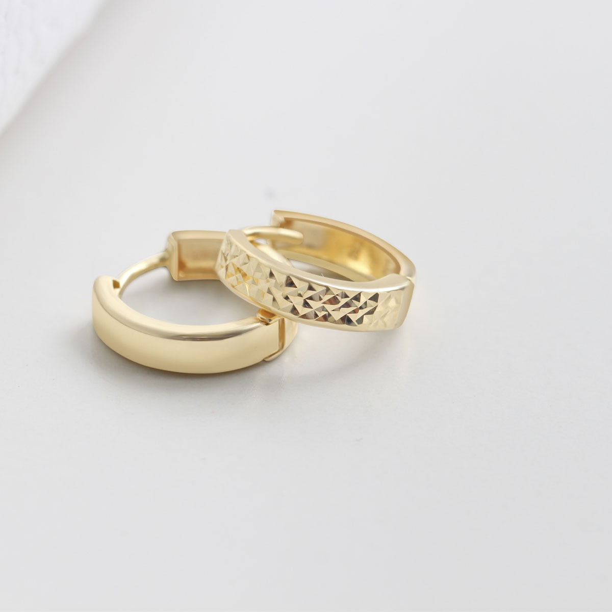 18ct Solid 10mm Gold Hoop Earrings