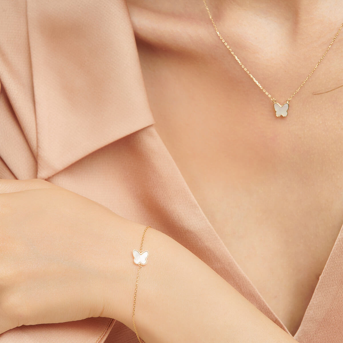 18ct Butterfly Chain Necklace Gold