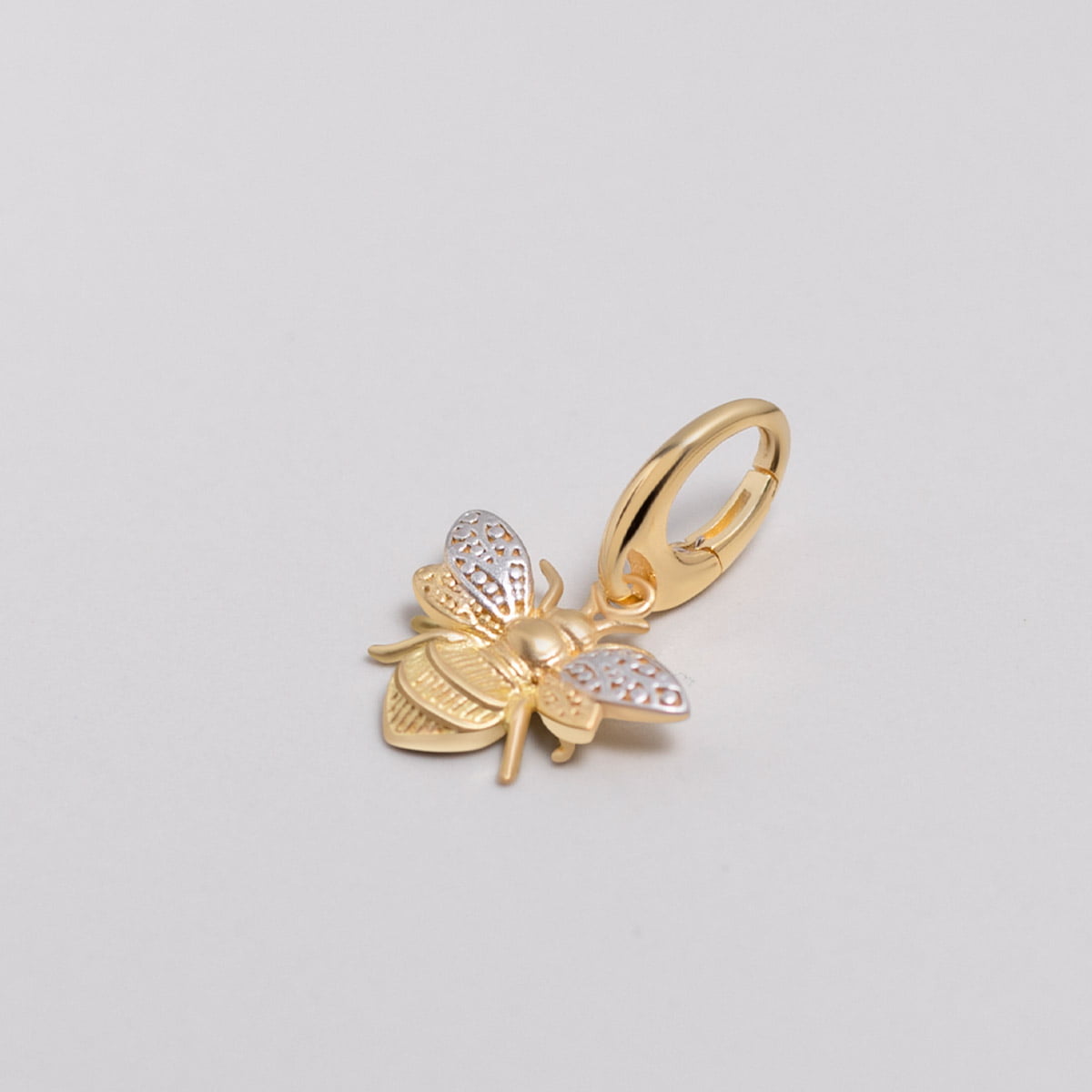 18ct Yellow Gold Bee Charm