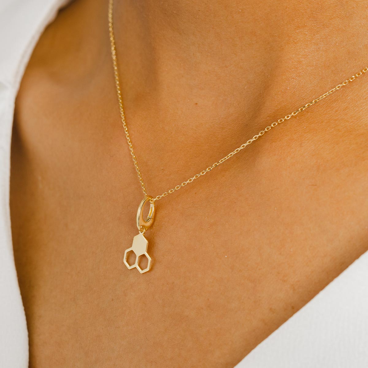 18ct HoneyComb Gold Pendant Charm
