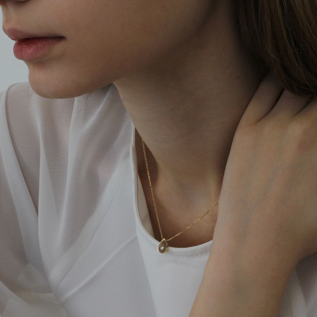 Gold Pear Drop Pendant Necklace