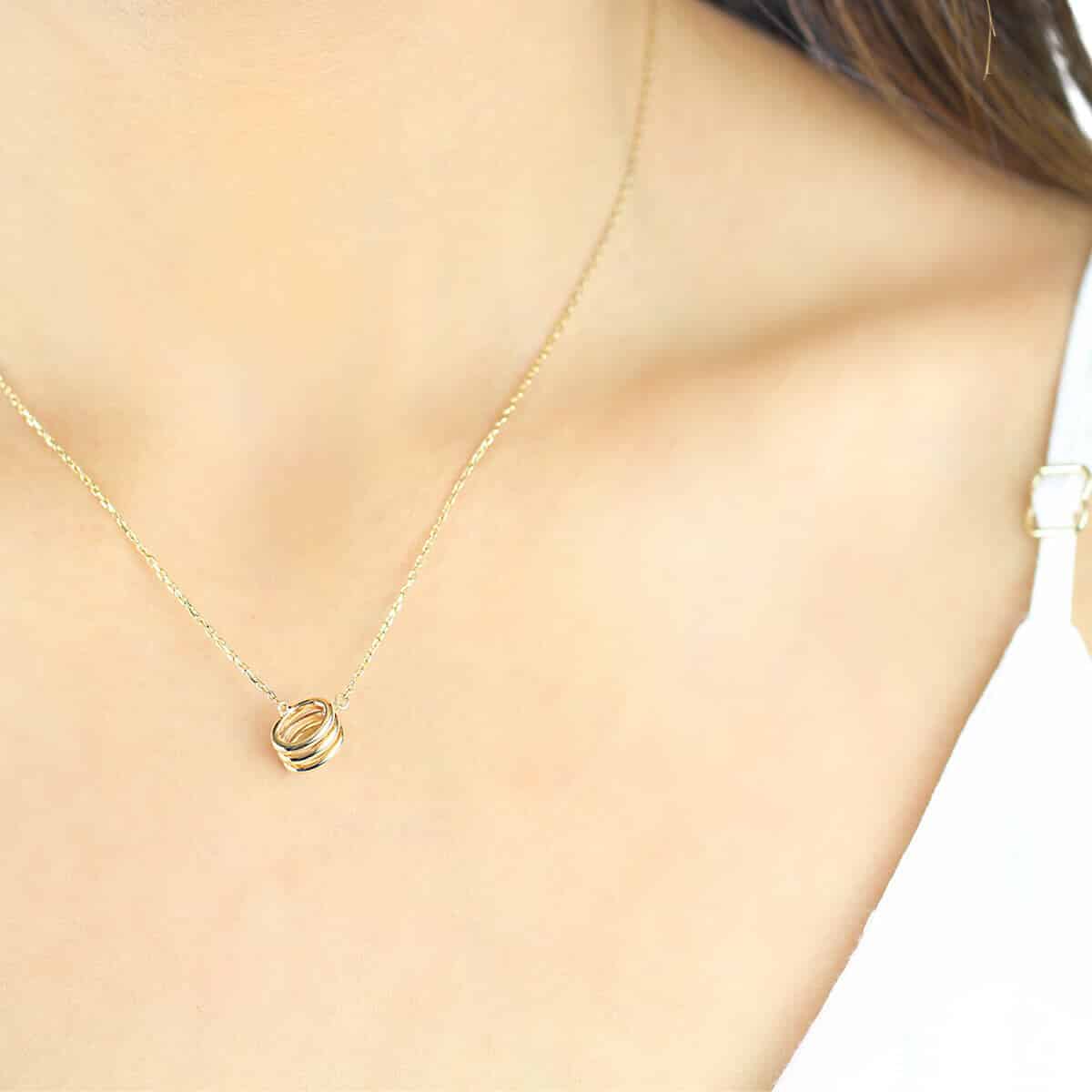 Noemi Honeycomb 18ct Gold Pendant Necklace