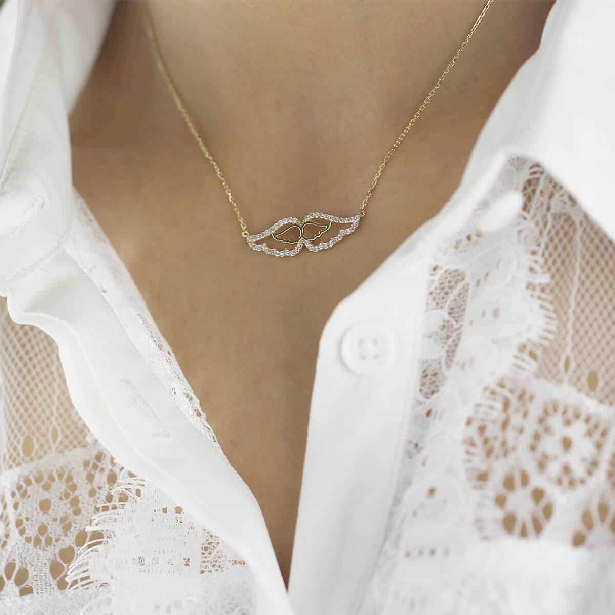 aNGEL WINGS PENDANT NECKLACE
