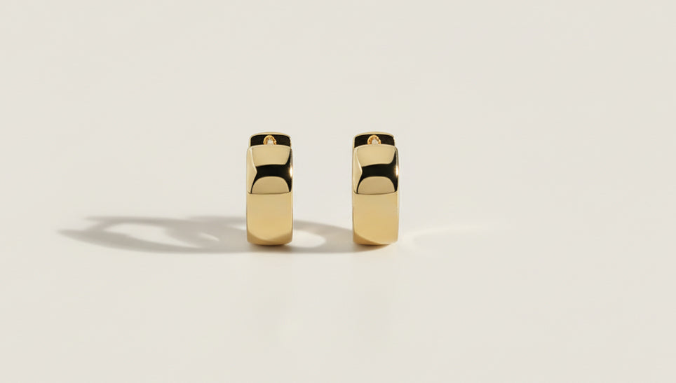 What Is an 18ct Gold Earring? A Complete Guide to Solid Gold Earrings