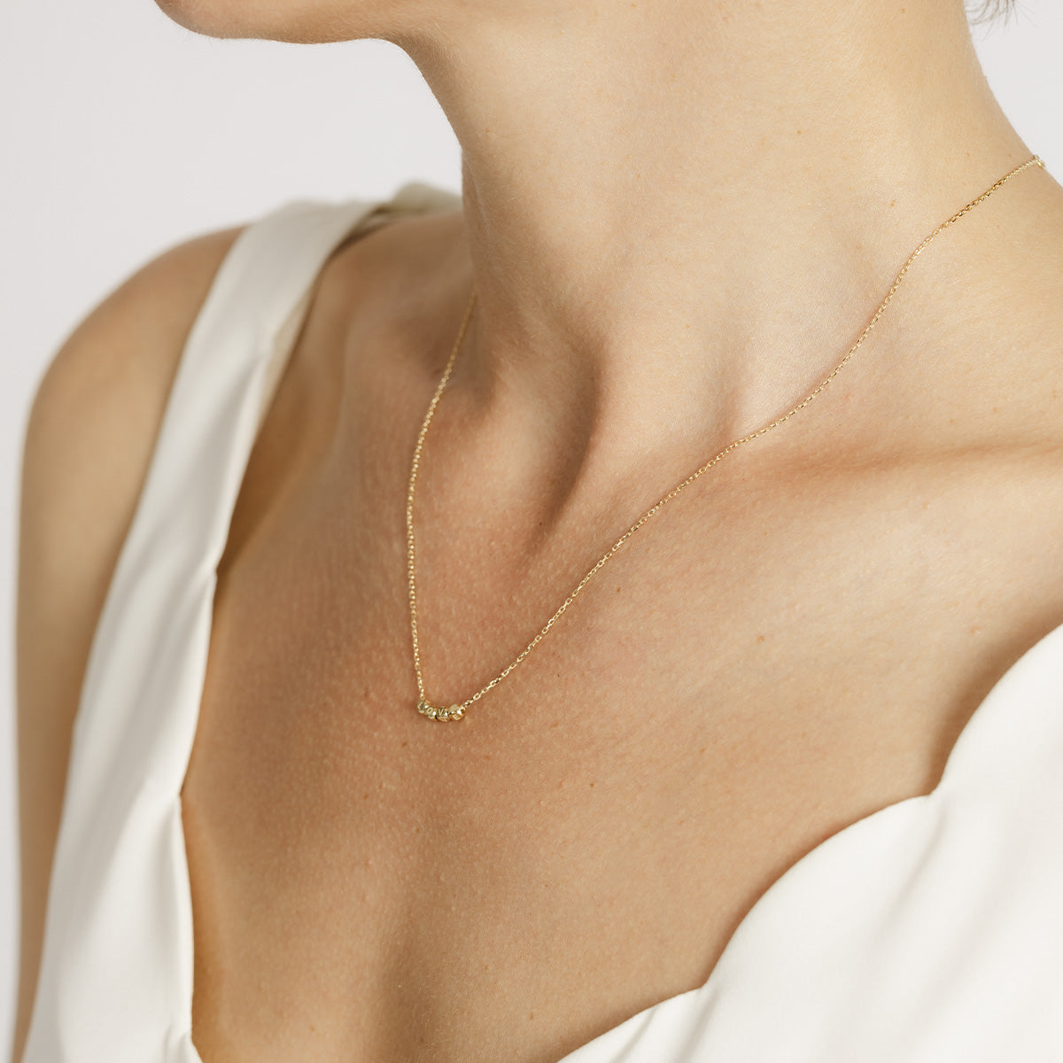 18ct Solid Gold Love Necklace