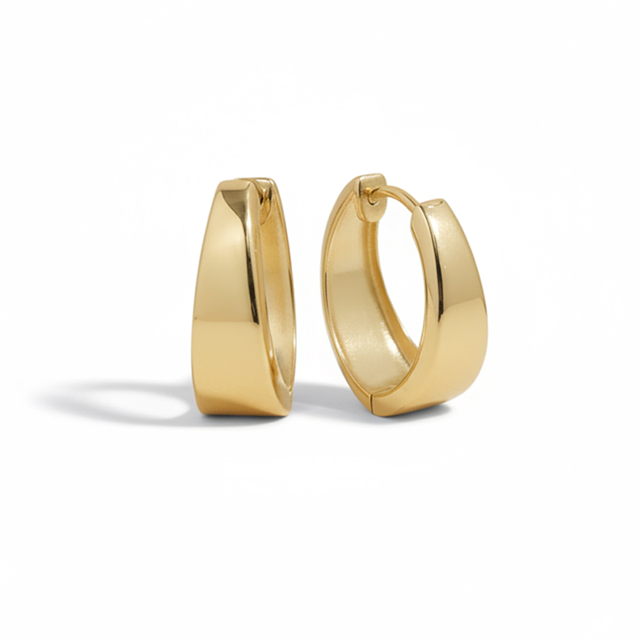 18ct Chunky Curved Gold Hoop Earrings