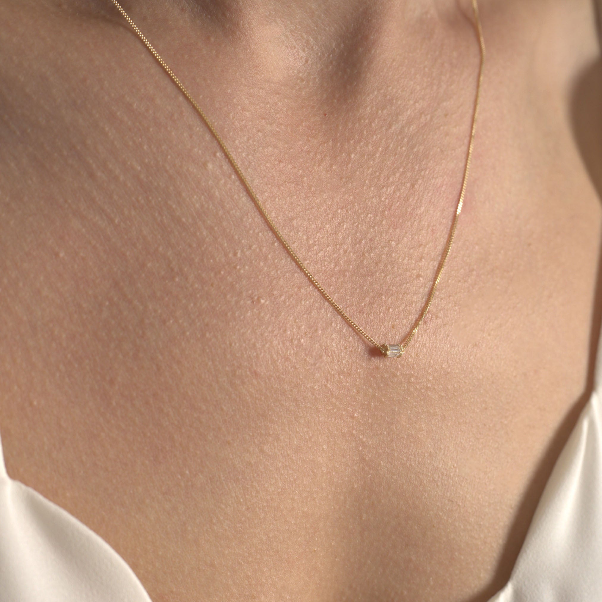 18ct Solid Gold Gemstone Curb Chain Necklace
