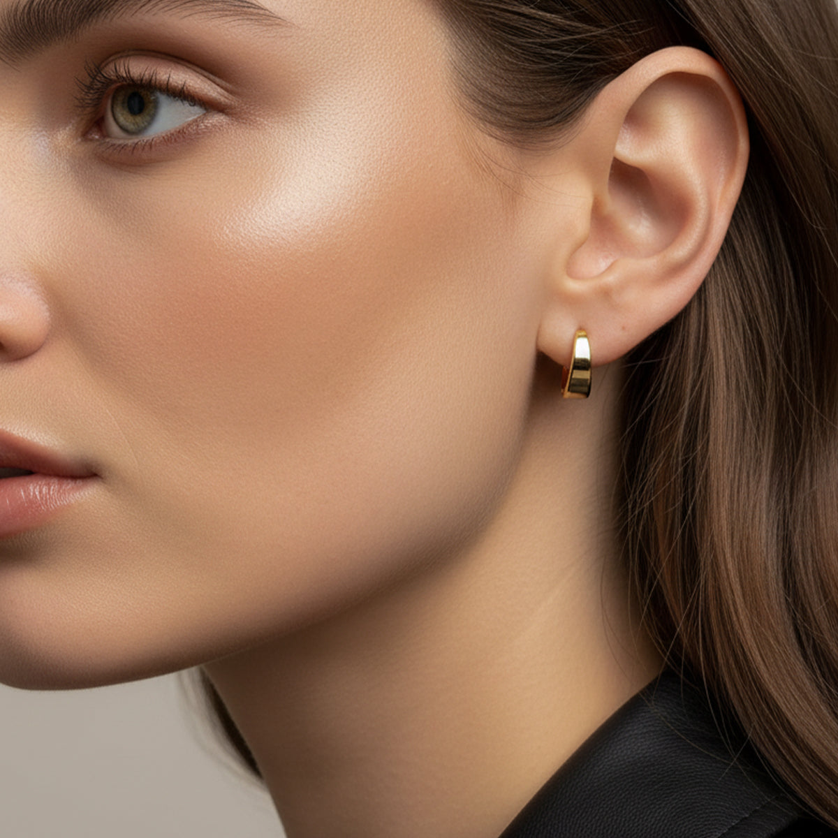 18ct Chunky Curved Gold Hoop Earrings