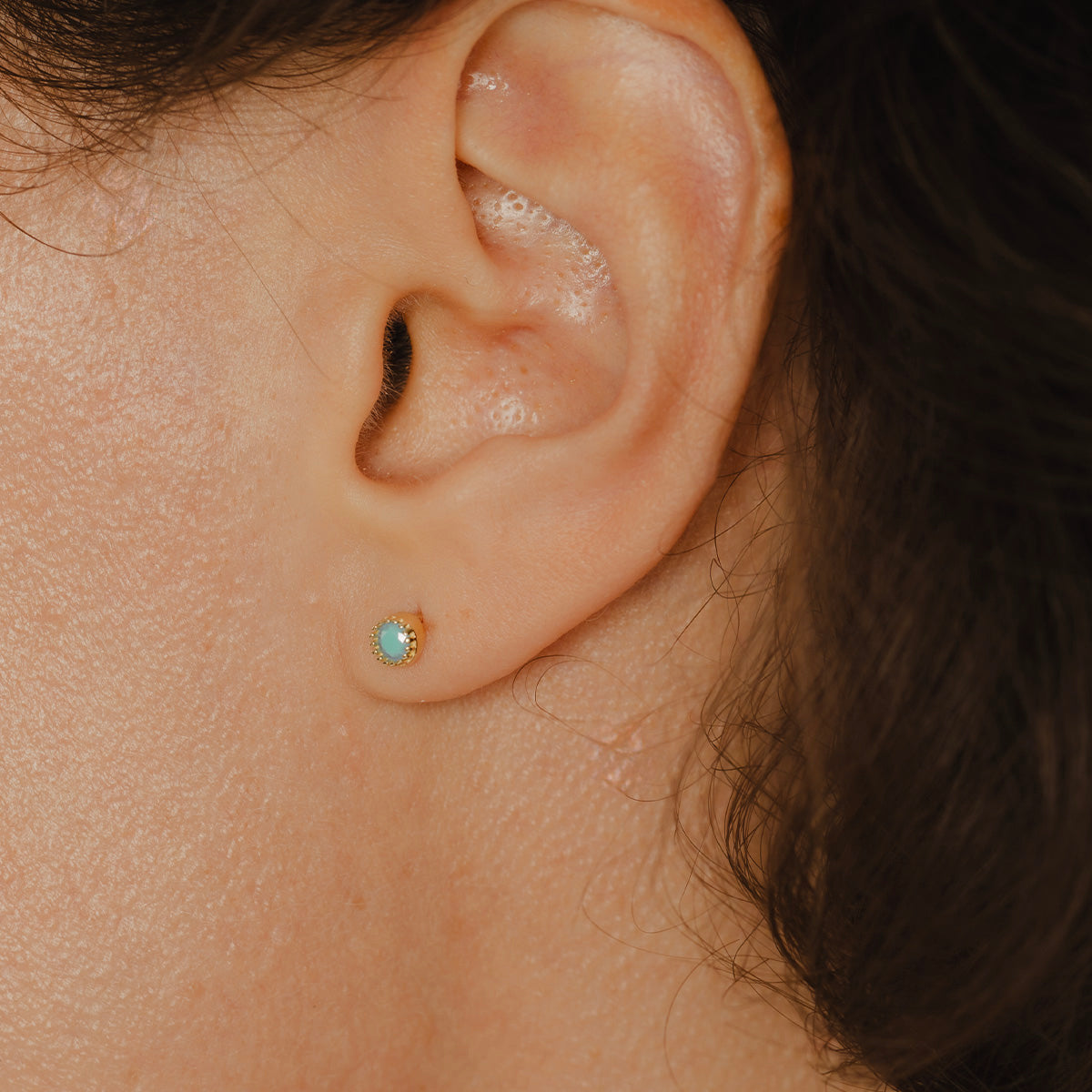 18ct Yellow Gold Turquoise Gemstone Stud Earrings