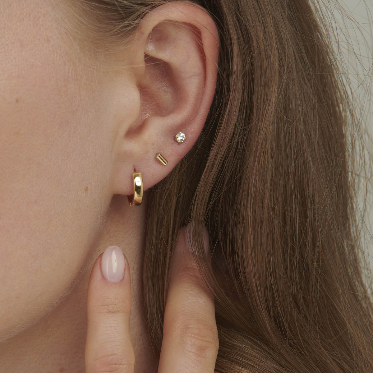 10mm yellow gold hoop earrings