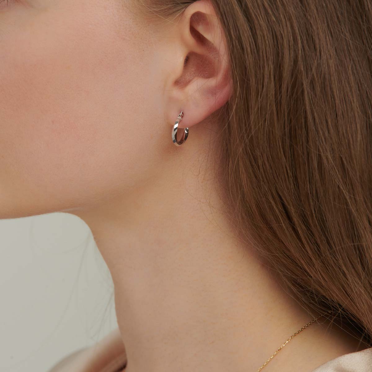 18ct Creole White Gold Hoop Earrings