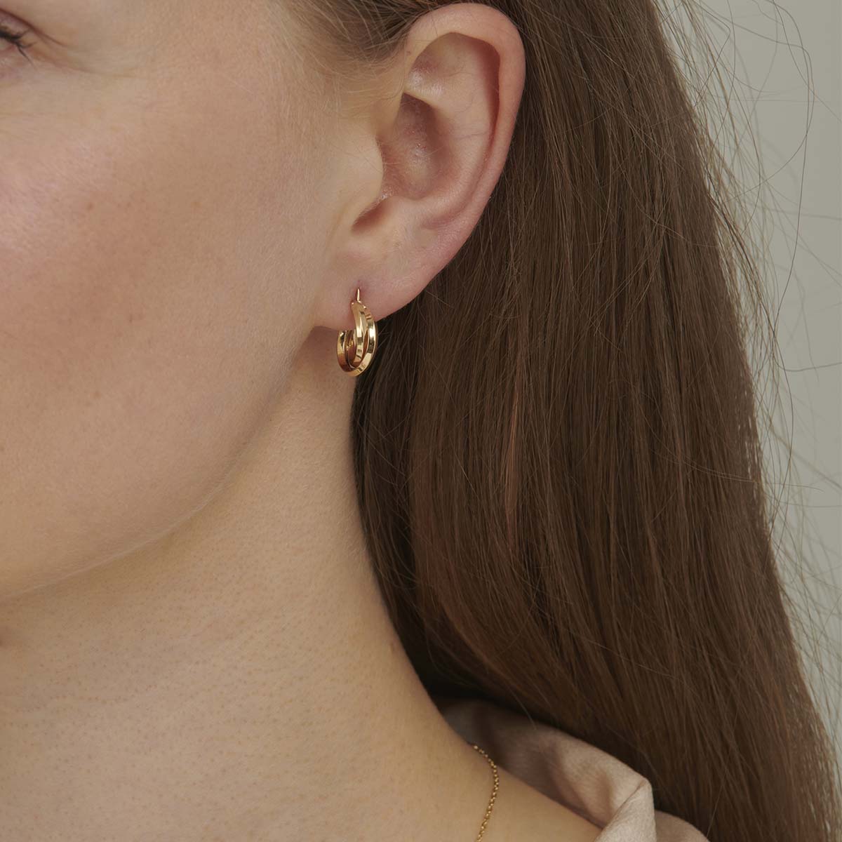 15 Stylish Designs of Small Earrings for Girls in Different Metals