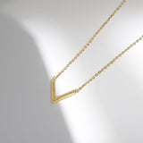 18ct yellow v necklace gold