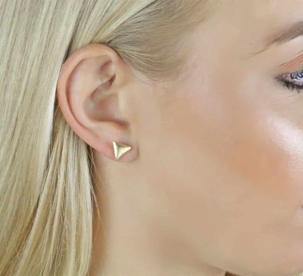 Noemi Triangle 18ct Yellow Gold Stud Earrings
