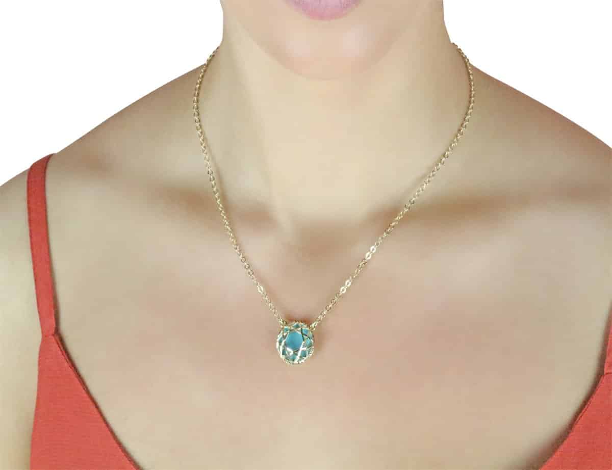 18ct Yellow Gold Turquoise Circle Pendant Necklace