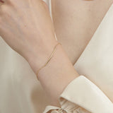 18ct Yellow Gold Curved T Bar Bracelet